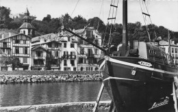 Ciboure - Le Quai Et Maison De Maurice Ravel  - Bateaux De Peche  N° BA 5767 - CPSM°J - Ciboure