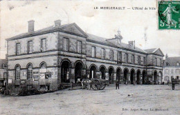 LE MERLERAULT L'Hôtel De Ville - Le Merlerault