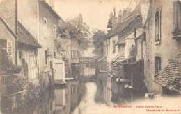 CPA  45 MONTARGIS VIEILLE RUE SUR L'EAU - Montargis