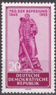 DDR, 1955, 463, MH *, Ehrenmal Für Die Gefallenen Soldaten - Gebraucht