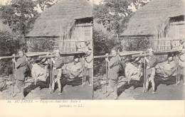 ASIE - JAPON - Voyageurs Dans Leur Chaise à Porteurs - LL - Carte Postale Ancienne - Andere & Zonder Classificatie