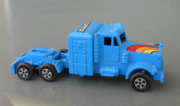 Blu Tractor Truck, Camion Blu Per Rimorchio; Hong Kong. Temperamatite, Pencil-Sharpener, Taille Crayon, Anspitzer. Never - Trucks