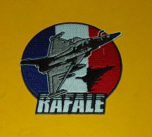 TISSU PATCH : RAFALE , ARMEE DE L'AIR FRANCAISE, DIAMETRE 9 CM , BON ETAT VOIR PHOTO . POUR TOUT RENSEIGNEMENT ME CONTAC - Ecussons Tissu