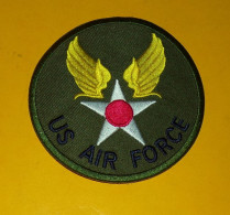 TISSU PATCH :  U.S AIR FORCE , DIAMETRE 9 CM , BON ETAT VOIR PHOTO . POUR TOUT RENSEIGNEMENT ME CONTACTER. REGARDEZ MES - Ecussons Tissu