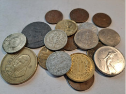 Lot De  18 Monnaies Du Monde   ( 215 ) - Lots & Kiloware - Coins