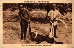 PC AFRICA MISSIONS AFRICAINES ON LE TIENT CE SINGE ETHNIC TYPES (a43190) - Afrique