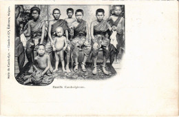 PC FAMILLE CAMBODGIENNE ETHNIC TYPES CAMBODIA INDOCHINA (a37774) - Cambodge