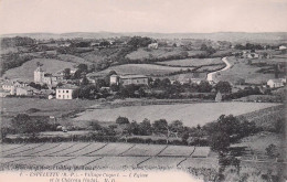 Espelette -  L'Eglise Et Son Chateau Feodal - Village Coquet  - CPA°J - Espelette