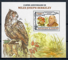 BURUNDI 2009 FAUNA UCCELLI RAPACI E PERSONAGGI MILES JOSEPH BERKELEY  MNH/** - Nuevos