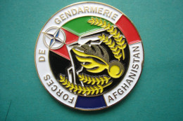 Médaille Acier émaillé Doré Bi Face Forces De Gendarmerie En Afghanistant - Commandement De La Gendarmerie Outre Mer - - Police