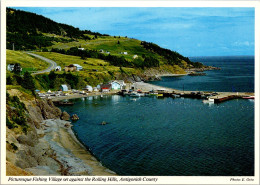 Canada Nova Scotia Antigonish County Fishing Village Set Against The Rolling Hills - Altri & Non Classificati