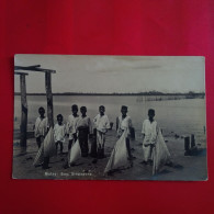 CARTE PHOTO SINGAPORE MALAY BOY BATEAU A VOILE - Singapour