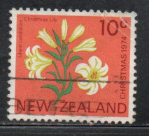 NEW ZEALAND NUOVA ZELANDA 1974 LILY FLOWER CHRISTMAS NATALE NOEL WEIHNACHTEN NAVIDAD 10c USED USATO OBLITERE' - Oblitérés