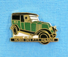 1 PIN'S // ** RENAULT NN 1927 TORPÉDO / CAMIONNETTE POSTALE MUSÉE P.T.T. D'ALSACE ** - Renault