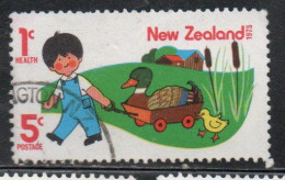 NEW ZEALAND NUOVA ZELANDA 1975 HEALTH BOY WITH DUCK AND DUCKLING 5c + 1c USED USATO OBLITERE' - Usati