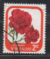 NEW ZEALAND NUOVA ZELANDA 1975 ROSES FLORA FLOWERS LILLI MARLENE 2c USED USATO OBLITERE' - Used Stamps