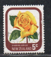 NEW ZEALAND NUOVA ZELANDA 1975 ROSES FLORA FLOWERS DIAMOND JUBILEE 5c USED USATO OBLITERE' - Used Stamps