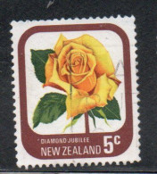 NEW ZEALAND NUOVA ZELANDA 1975 ROSES FLORA FLOWERS DIAMOND JUBILEE 5c USED USATO OBLITERE' - Used Stamps