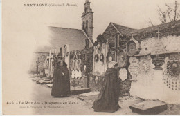 (22) Le Mur Des "Disparus En Mer" Dans Le Cimetière De PLOUBAZLANEC - Ploubazlanec