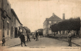 N°109058 -cpa Couhé Vérac  - Couhe