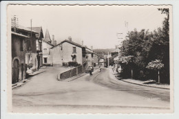 MEZIERE OU MEZIERES SUR ISSOIRE - HAUTE VIENNE - RUE PRINCIPALE ET HOTEL DU CHENE VERT - Meziere Sur Issoire