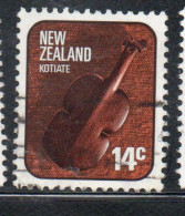 NEW ZEALAND NUOVA ZELANDA 1976 MAORI ARTIFACTS KOTIATE VIOLIN-SHAPED WEAPON 14c USED USATO OBLITERE' - Gebruikt