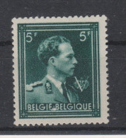 COB 696-V23 * Neuf Avec Charnière épingle Sur Le Col Blanc - 1931-1960