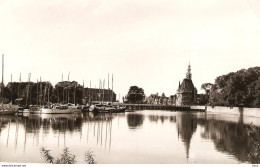 Hoorn Zicht Op Kerk Van Jachthaven Foto Prentbriefkaart KE3717 - Hoorn