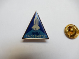 Beau Pin's , Espace , NASA , Space Shuttle , Navette - Espace