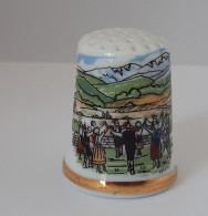 DÉ A COUDRE EN PORCELAINE - ARGELES-SUR-MER (64) PYRENEES ORIENTALES - FOLKLORE - Thimbles