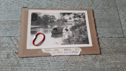 Photographie Ancienne Originale Ganoï Laveuse Pont Sur L'aroyau 1954  Vietnam Indochine - Asia