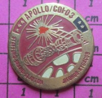 516A Pin's Pins / Beau Et Rare & TB état / ESPACE / MISSION USA URSS APOLLO/ COI-03 - Espacio