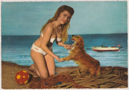 CARTE POSTALE DES ANNEES 50/60 PHOTO ORIGINALE COULEUR DENTELEE : INGRID OLSEN JEUNE FEMME PIN UP SEXY ET EROTIC - Pin-Ups