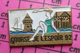 516A Pin's Pins / Beau Et Rare & TB état / SPORTS / VOILE VOILIER COURSE DE L'ESPOIR 92 - Sailing, Yachting