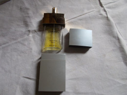 Ancien Vaporisateur Rechargeable Vide Chanel N° 19 Vintage Etui - Bottles (empty)