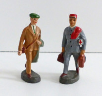 Spielzeug Elastolin 2 Figuren Sanitäter Und Tourist Aus Den 1930er Jahren Ca. 6cm Hoch I-II Jouet - Spielzeug & Spiele