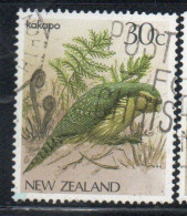 NEW ZEALAND NUOVA ZELANDA 1985 1989 NATIVE BIRDS KAKAPO 30c USED USATO OBLITERE' - Used Stamps