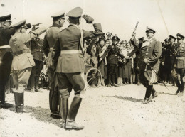 Propaganda WK II Pressefoto Format 21,3 X 16,6cm Begrüssung Des GFM Göring Zum Ersten Spatenstich Auf Dem Küniglberg Bei - Weltkrieg 1939-45