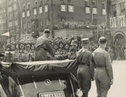 Propaganda WK II Pressefoto Format 21,3 X 16,6cm Reichsparteitag 1938 Obergruppenführer V. Jagow Meldet Dem Führer Die G - Guerre 1939-45