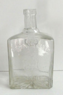 Judaika Glasflasche Der Likörfabrik Jakob Haberfeld Oswiecim Auschwitz, H=18cm B=10cm Judaisme - Giudaismo