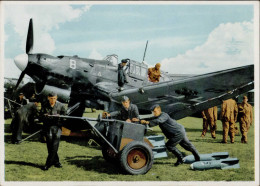 Flugzeug WK II Junkers Stukas Ju 87 Wird Mit Übungsbomben Beladen I- Aviation - 1939-1945: 2a Guerra