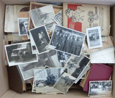 Fotographie Große Umzugskiste Voll Mit Fotoalben, Hartpappefotos, Foto-AK Usw. Dabei Einiges An Militär Und KFZ. Fundgru - 100 - 499 Postcards