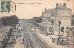 CPA 93 PIERREFITTE / INTERIEUR DE LA GARE - Pierrefitte Sur Seine