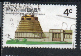 NEW ZEALAND NUOVA ZELANDA 1974 WAITANGI DAY PARLIAMENT BUILDINGS EXTENSIONS 4c USED USATO OBLITERE' - Usados