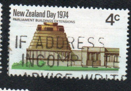 NEW ZEALAND NUOVA ZELANDA 1974 WAITANGI DAY PARLIAMENT BUILDINGS EXTENSIONS 4c USED USATO OBLITERE' - Used Stamps