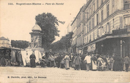 CPA 94 NOGENT SUR MARNE / PLACE DU MARCHE - Nogent Sur Marne