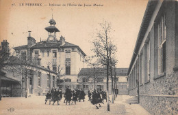 CPA 94 LE PERREUX / INTERIEUR DE L'ECOLE DES JONCS MARINS - Le Perreux Sur Marne