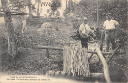 CPA 95 FORET DE MONTMORENCY / OUVRIERS FABRICANT DES CERCLES DE TONNEAUX - Montmorency