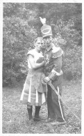 Cholet    Attribué A 49   Fête.  Un Couple  2 Hommes. Transformiste Photo Peut-être Prise Lors D'ue Mi-Carême(Voir Scan) - Cholet