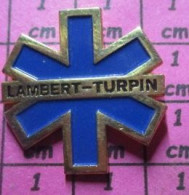 516A Pin's Pins / Beau Et Rare / TRANSPORTS / CROIX BLEUE AMBULANCES LAMBERT-TURPIN - Transports